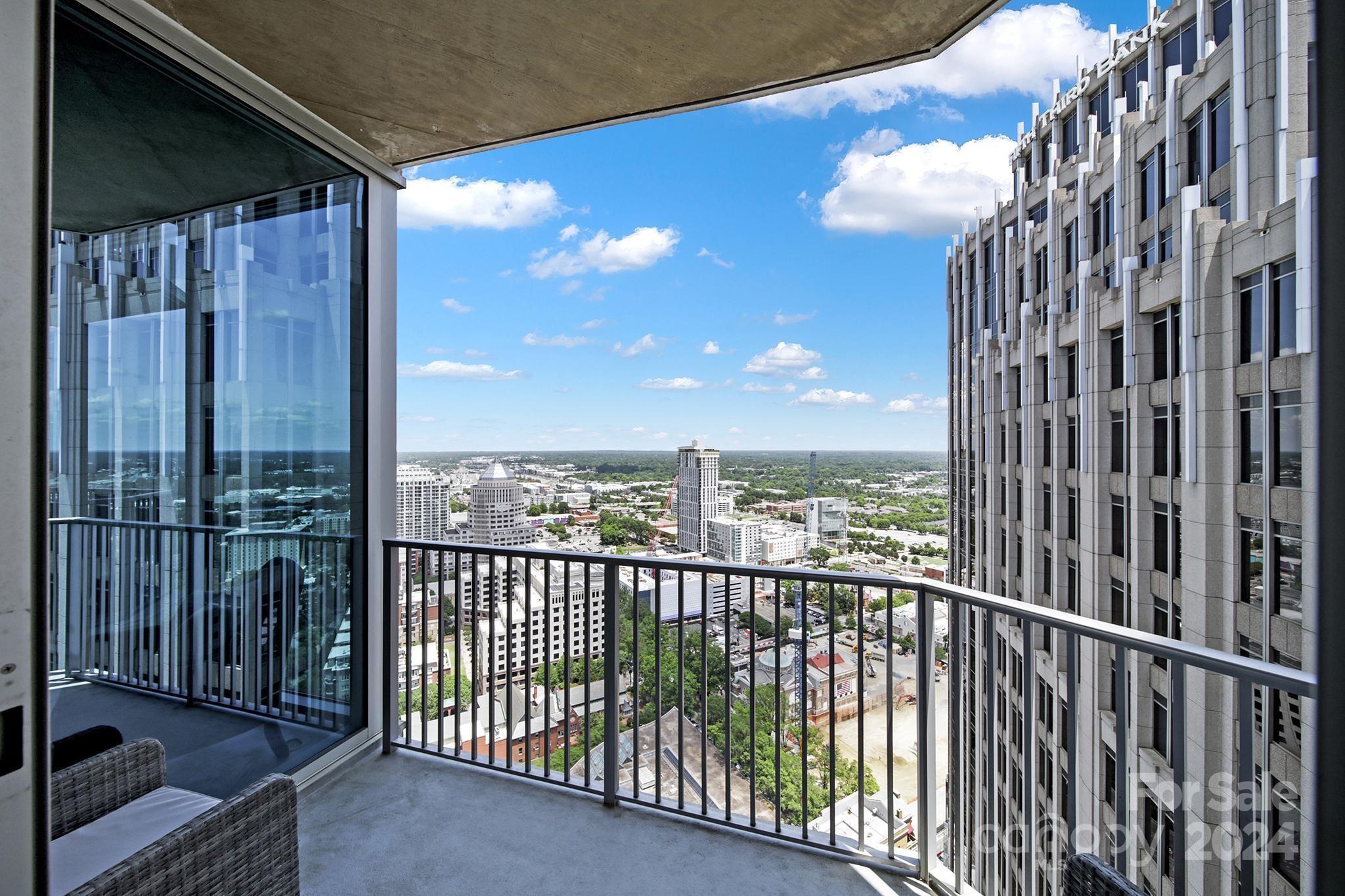 Avenue Condominiums - Residential