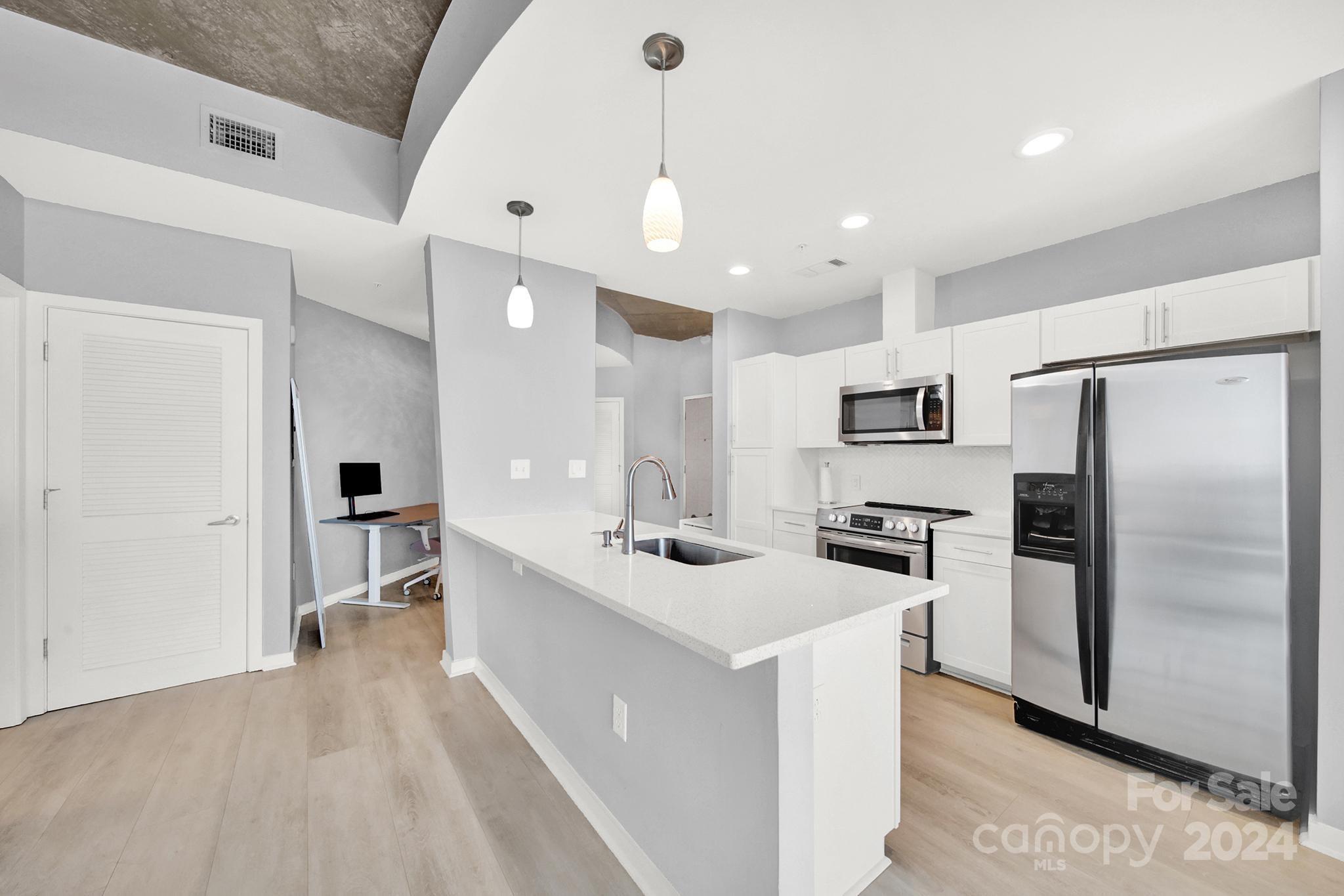 Avenue Condominiums - Residential