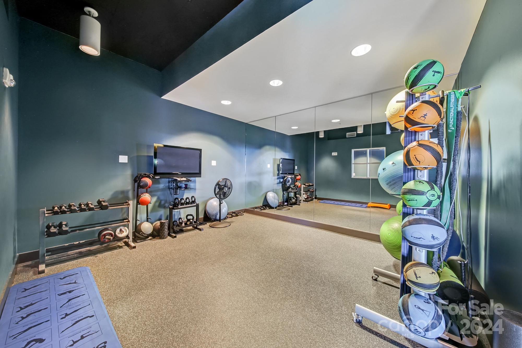 Avenue Condominiums - Residential