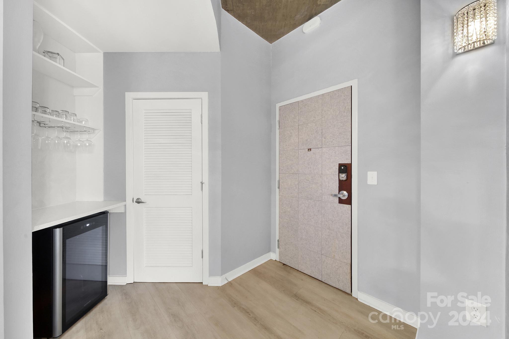 Avenue Condominiums - Residential