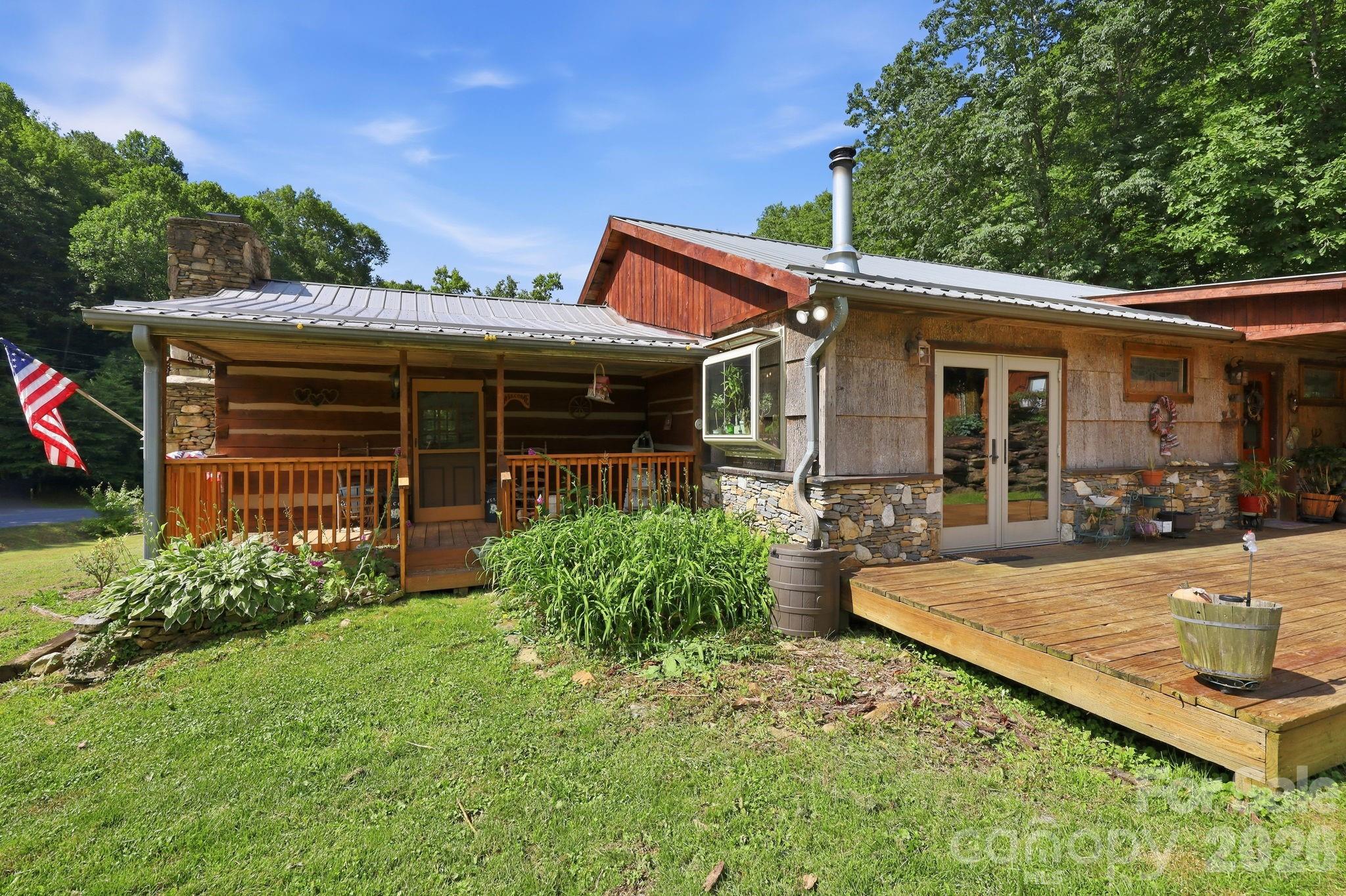 1005 Smith Creek Road