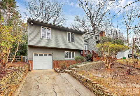 Photo of 9421 Fairway Ridge Road, Charlotte, NC 28277 (MLS # 4336239)