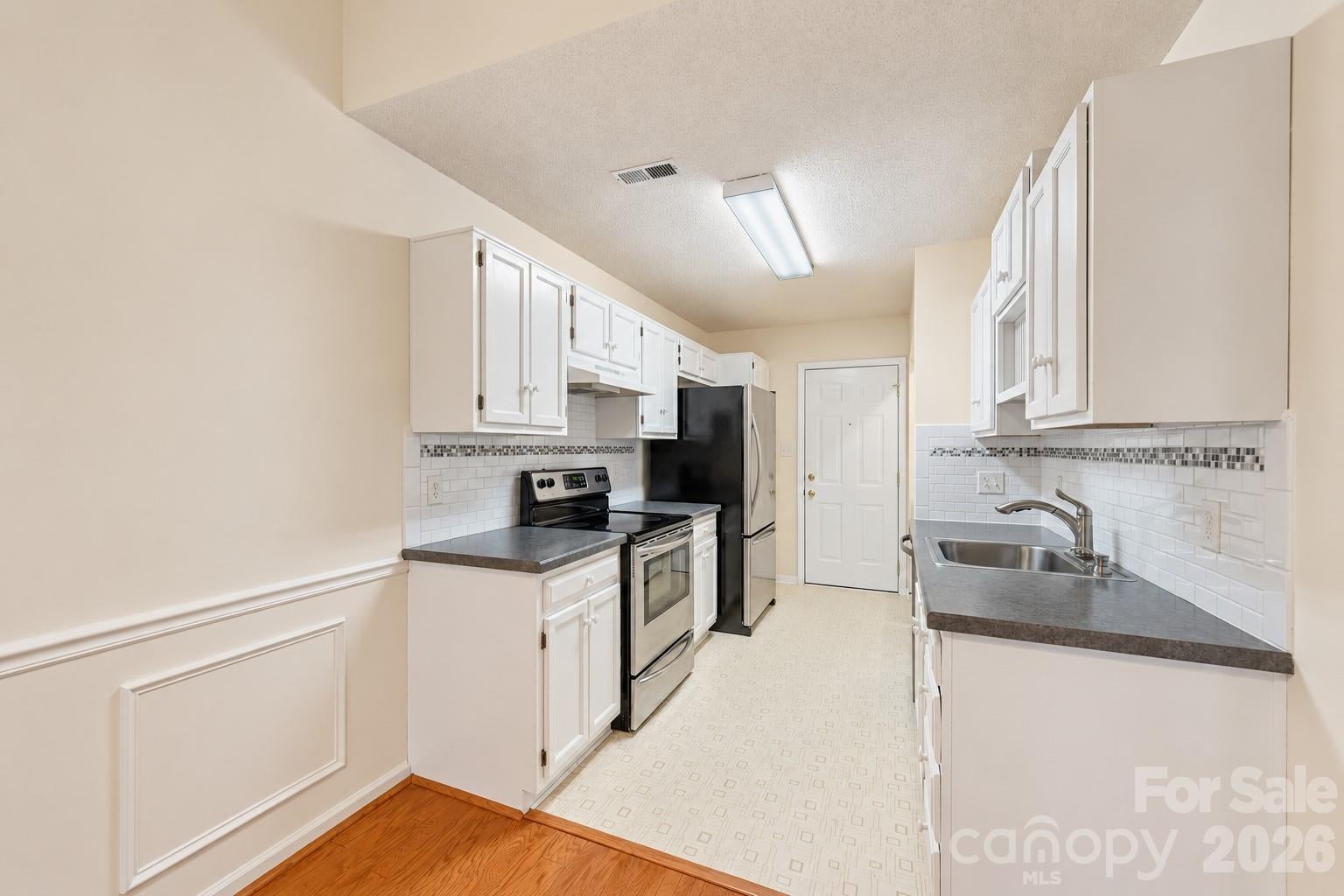 1089 Weddington Woods Street NW