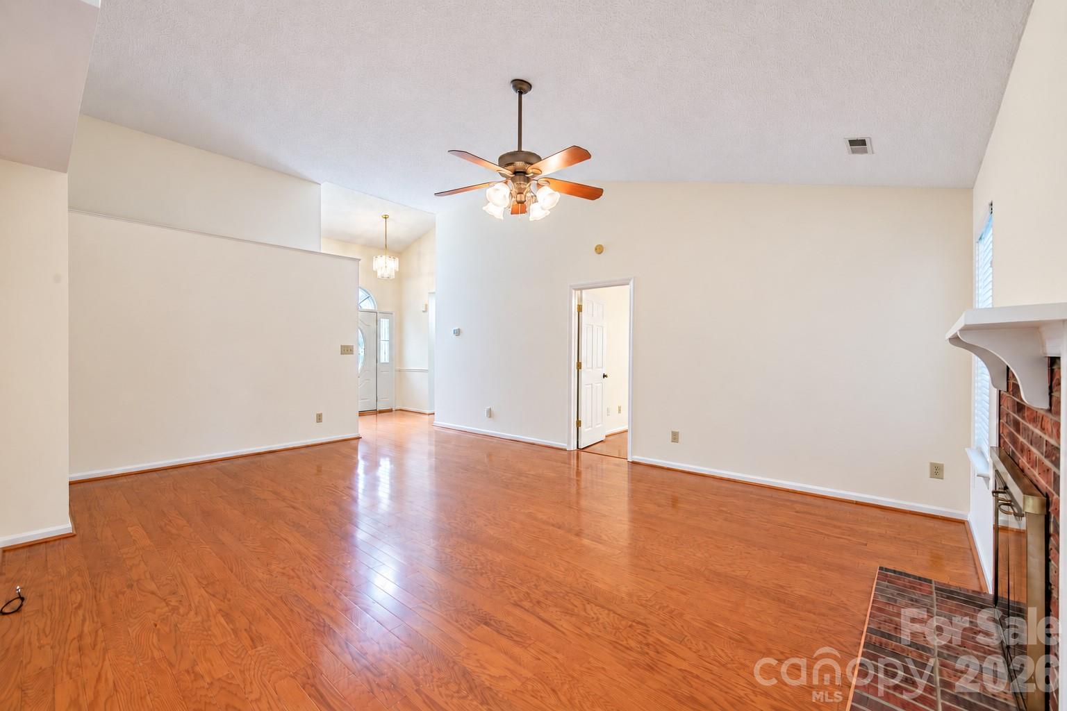 1089 Weddington Woods Street NW