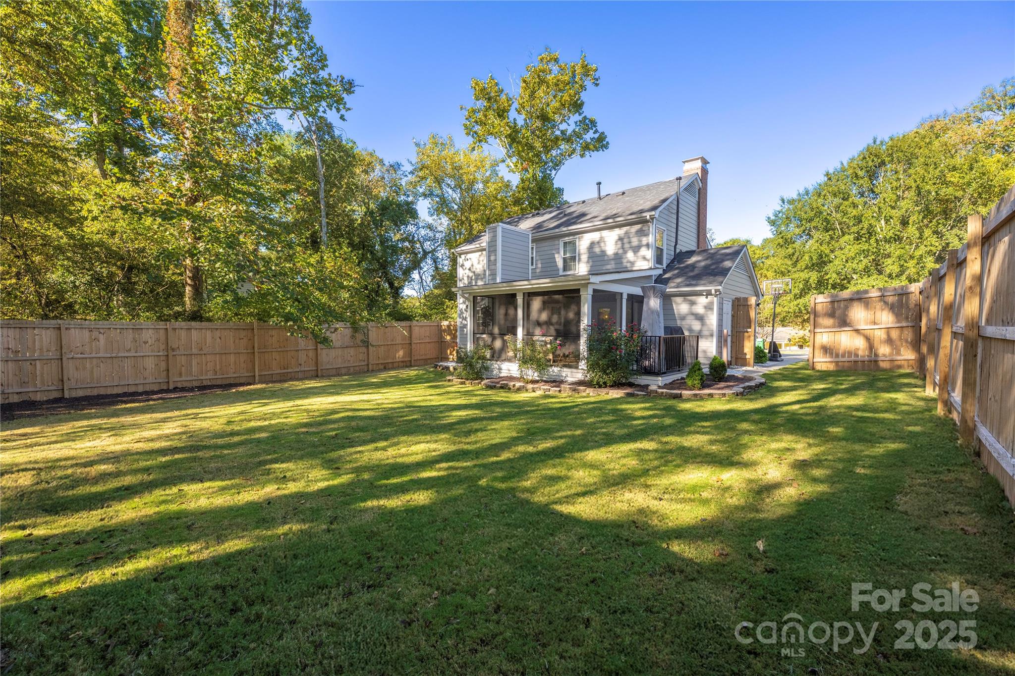 2526 Turnberry Lane