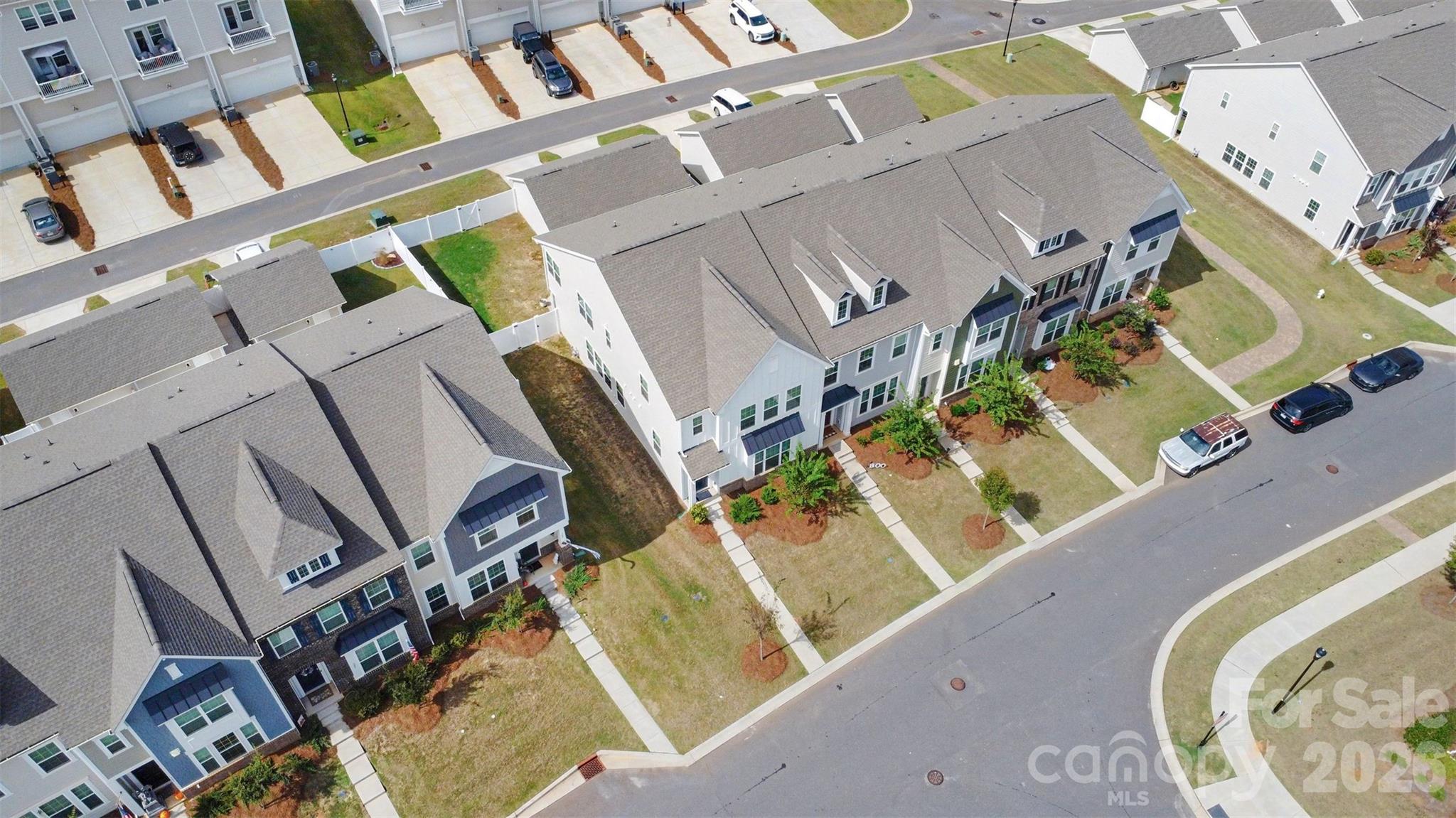 933 Cobbled Way