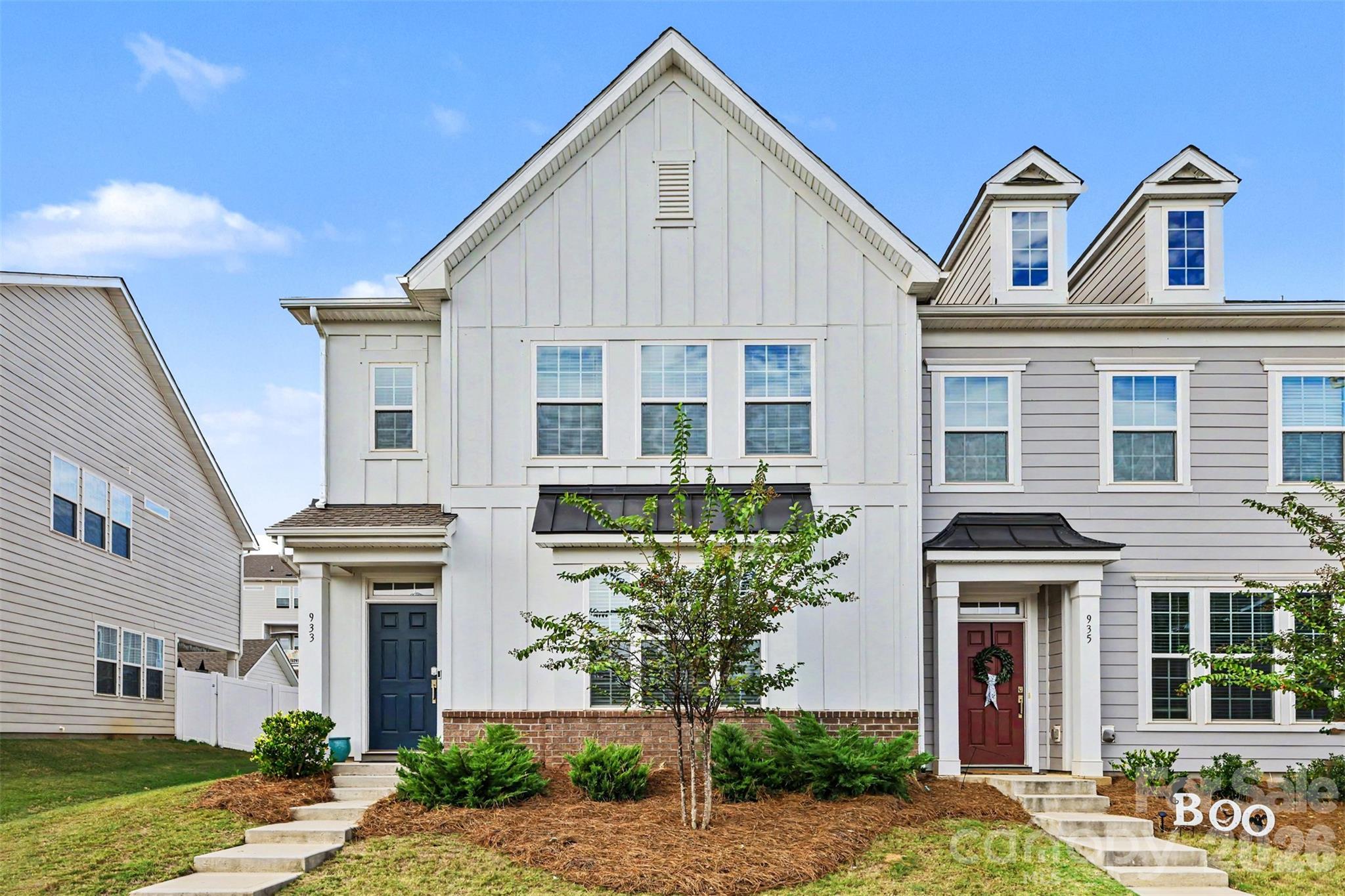 933 Cobbled Way