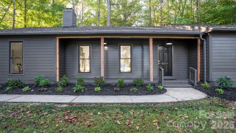 Photo of 8001 Saddlehorse Lane, Charlotte, NC 28215 (MLS # 4436214)