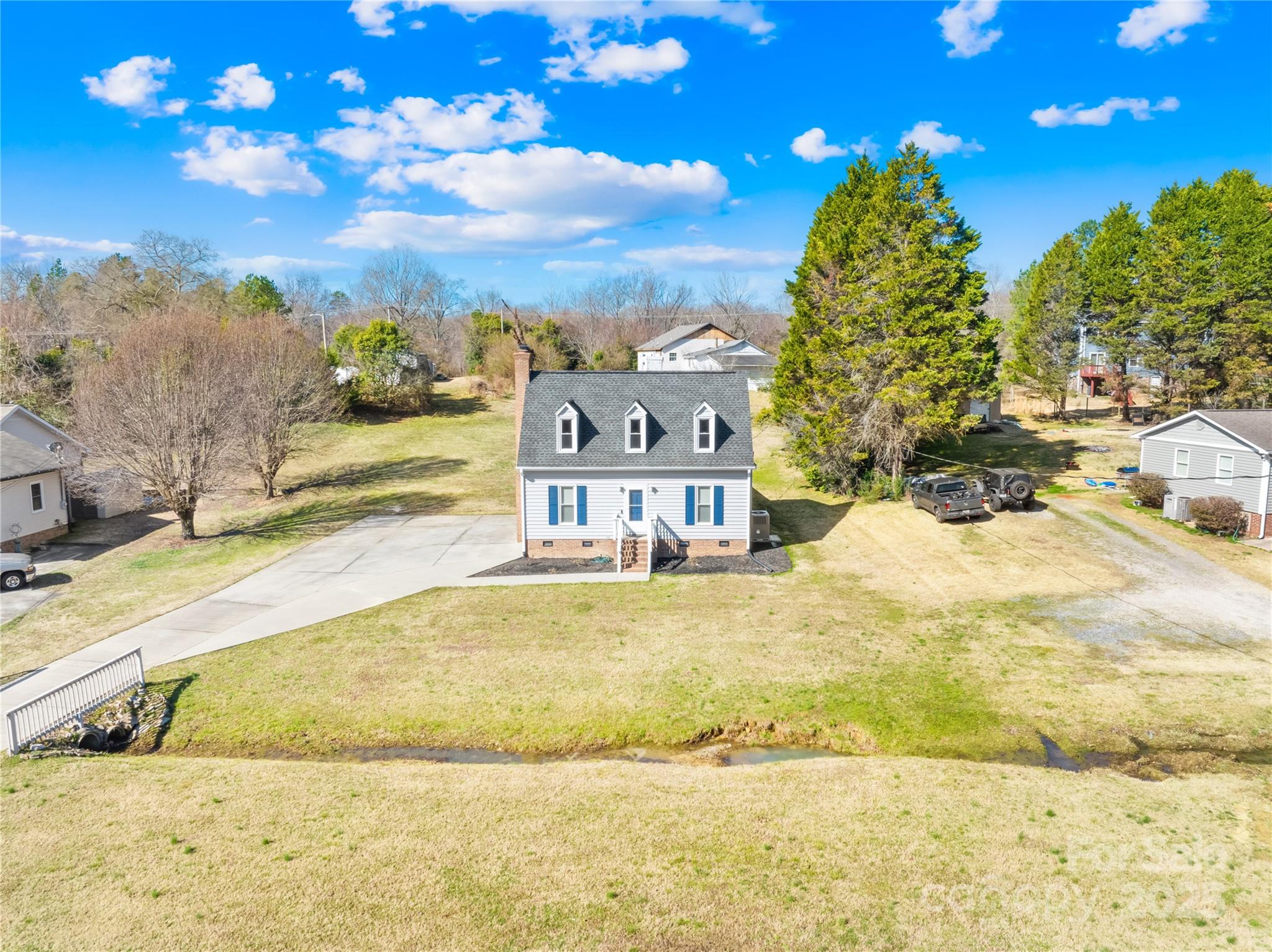 2927 Forest Hills Circle