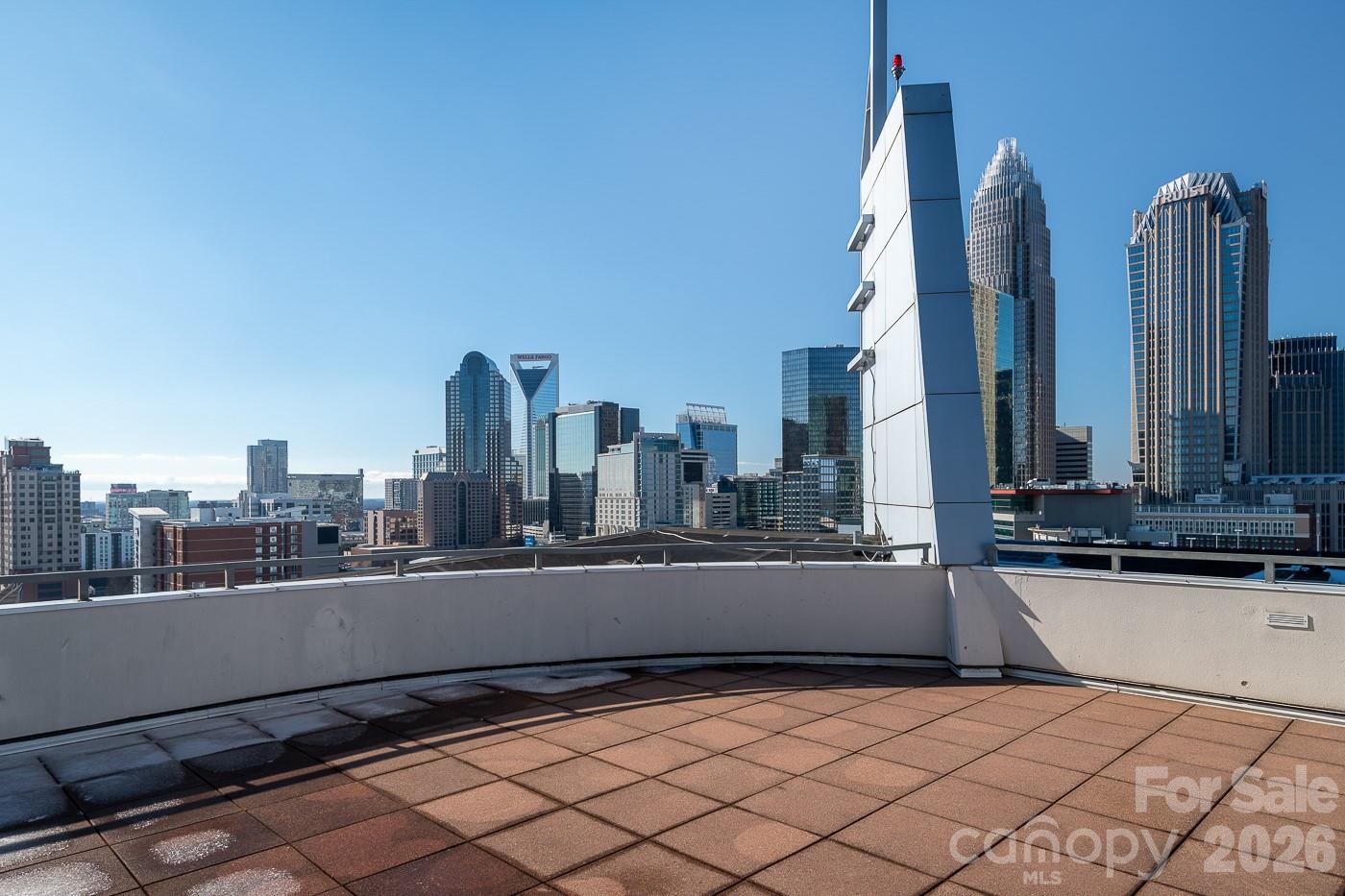 Courtside - Residential