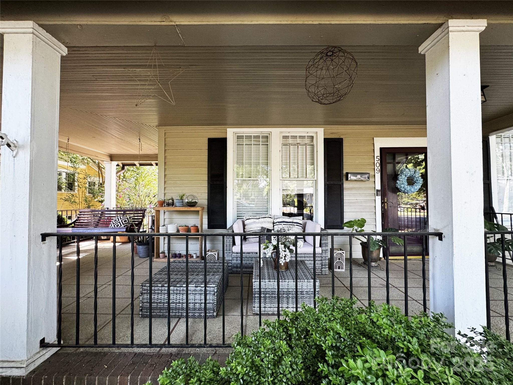 509 W 8th Street