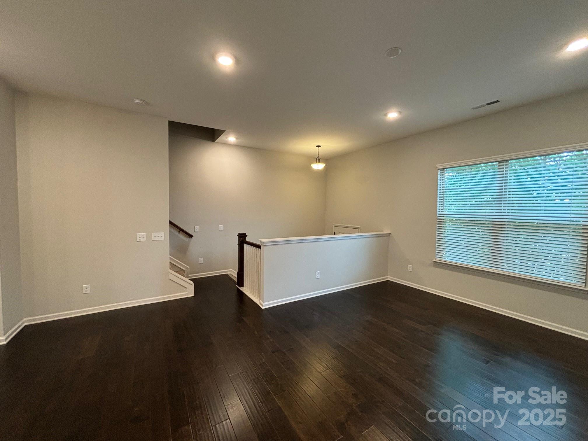 9236 Ainslie Downs Street