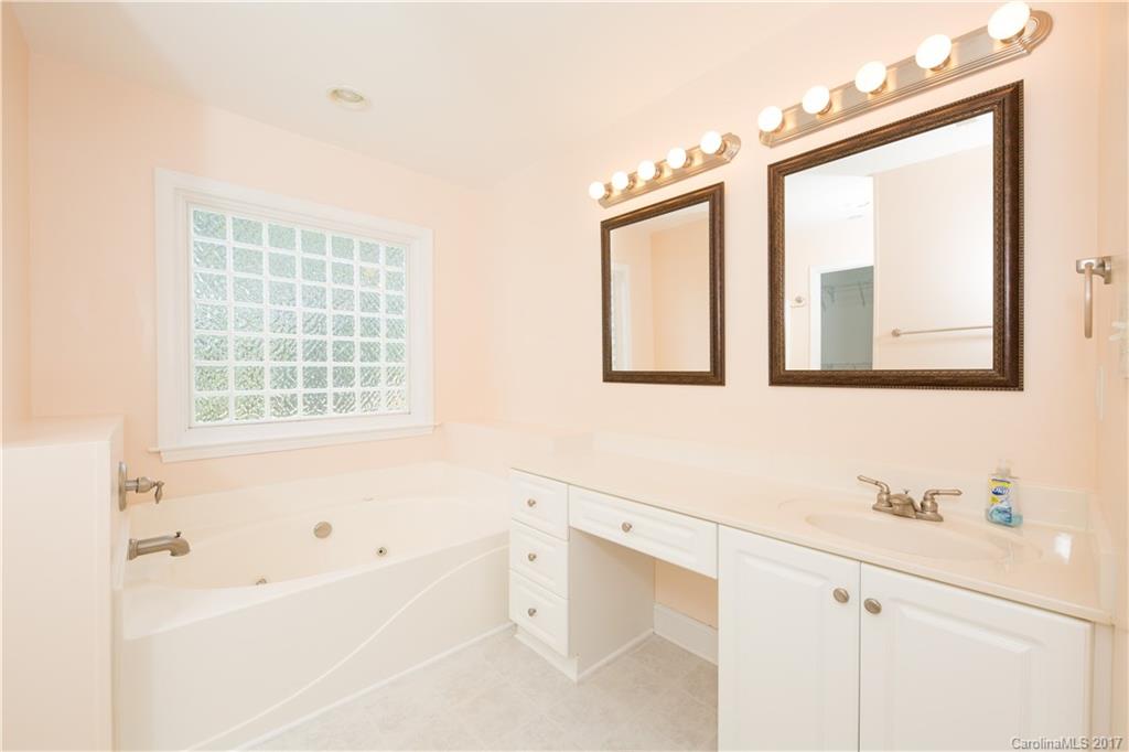 Henrys Orchard - Residential