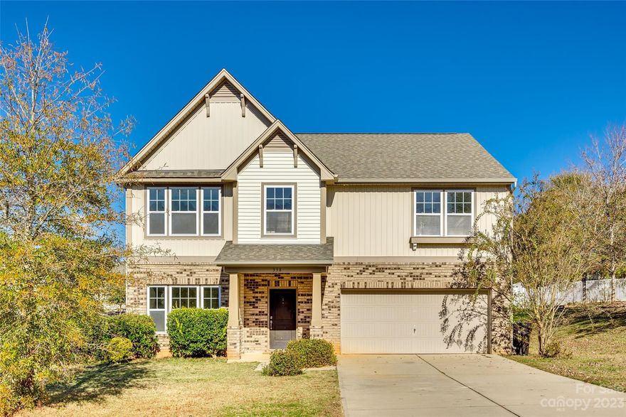 Welcome to this exceptional four bedroom, two and a half bathroom home, perfectly situated on a spacious corner lot. This stunning property offers a fantastic blend of space, comfort, and style that will make it your dream home. As you step inside, you'll be greeted by an open floor plan that seamlessly connects the living, dining, and kitchen area. Need space for an office? The perfect space on the main floor with double doors for privacy. SS appliances with beautiful granite countertops. The kitchen is a chef's delight, with plenty of storage and space for meal prepping. Upstairs you'll find 4 spacious bedrooms, and a large loft for a secondary living space. The primary bedroom is a sanctuary of relaxation with its en-suite bathroom including a large soaking tub, separate shower and double sinks. Located in a sought-after neighborhood, this home is close to parks, shopping, and dining, providing convenience at your doorstep. Seller now offering $10,000 credit to buyer!