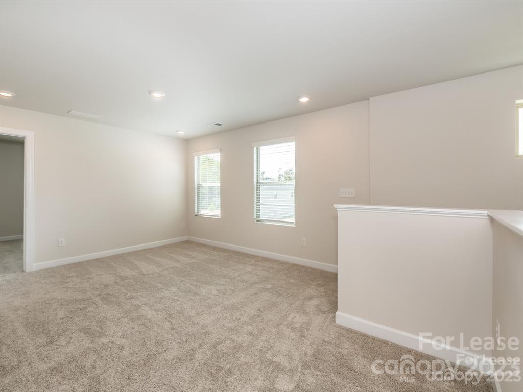 Larkhaven Hills - Residential Lease