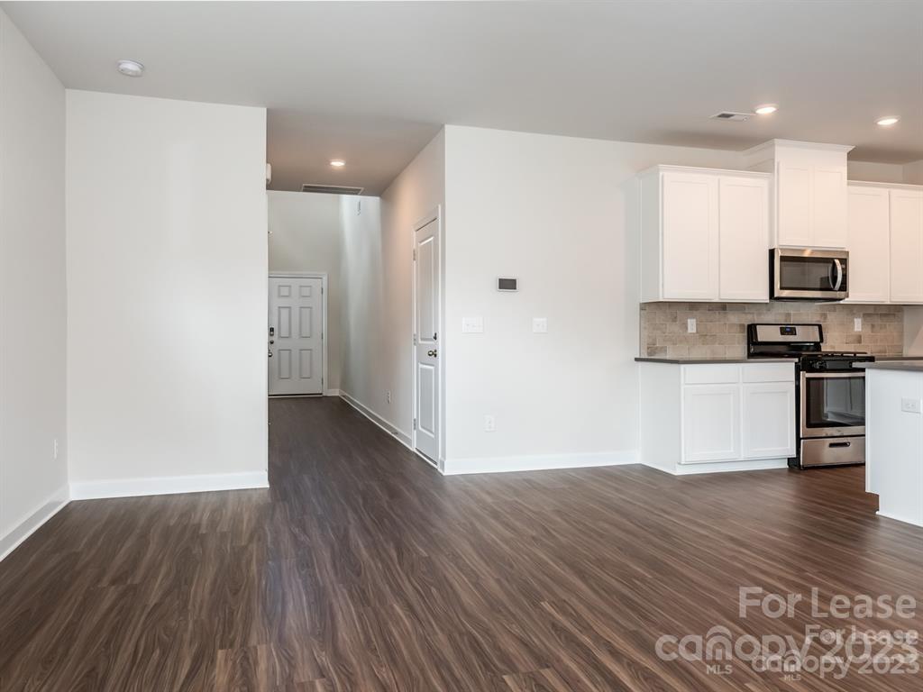 Larkhaven Hills - Residential Lease