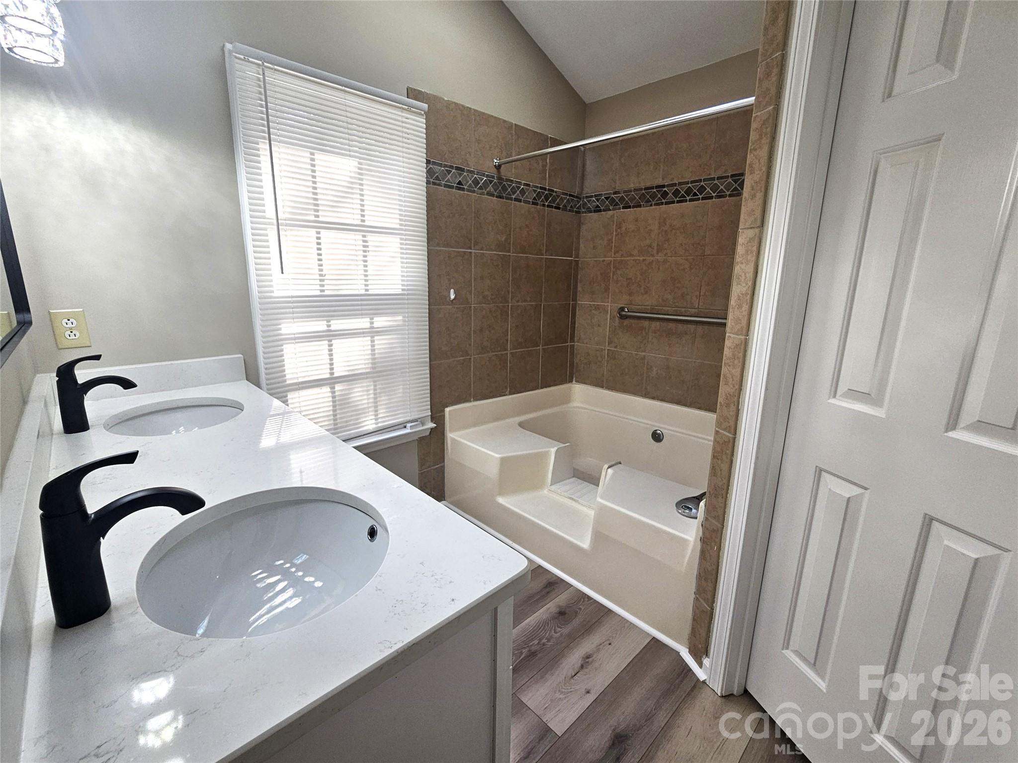 Glenwood Manor - Residential