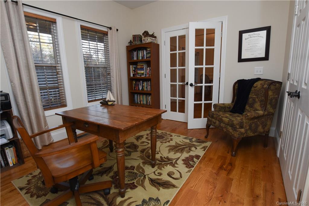 Eagle Glen - Residential