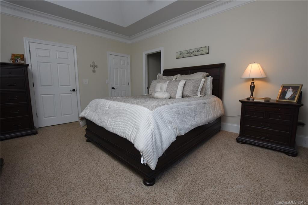 Eagle Glen - Residential