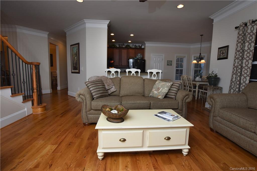 Eagle Glen - Residential