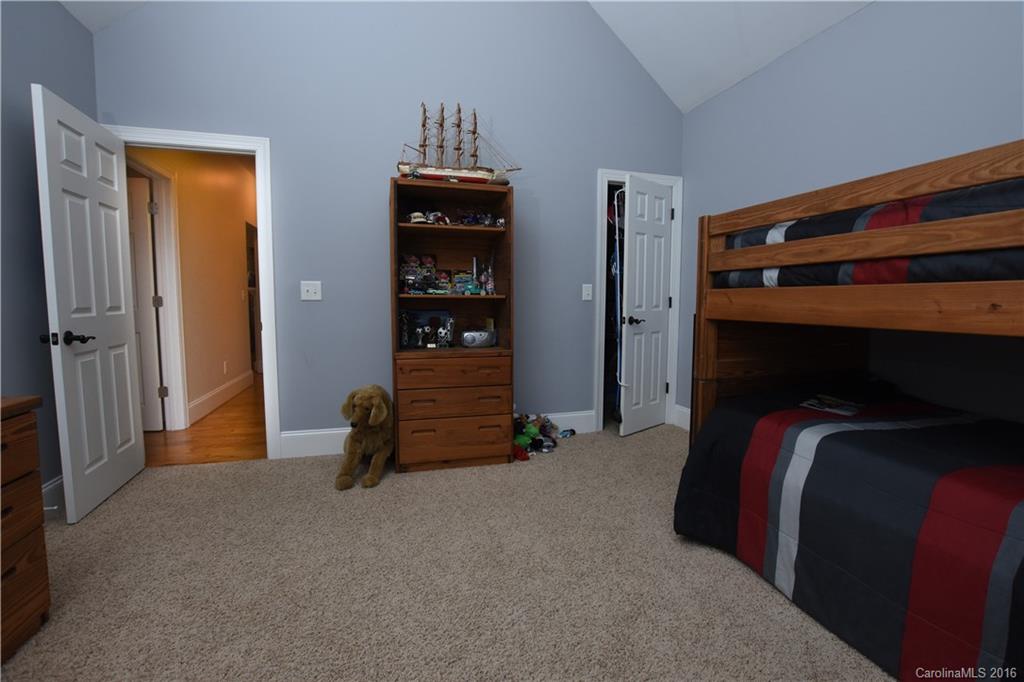 Eagle Glen - Residential