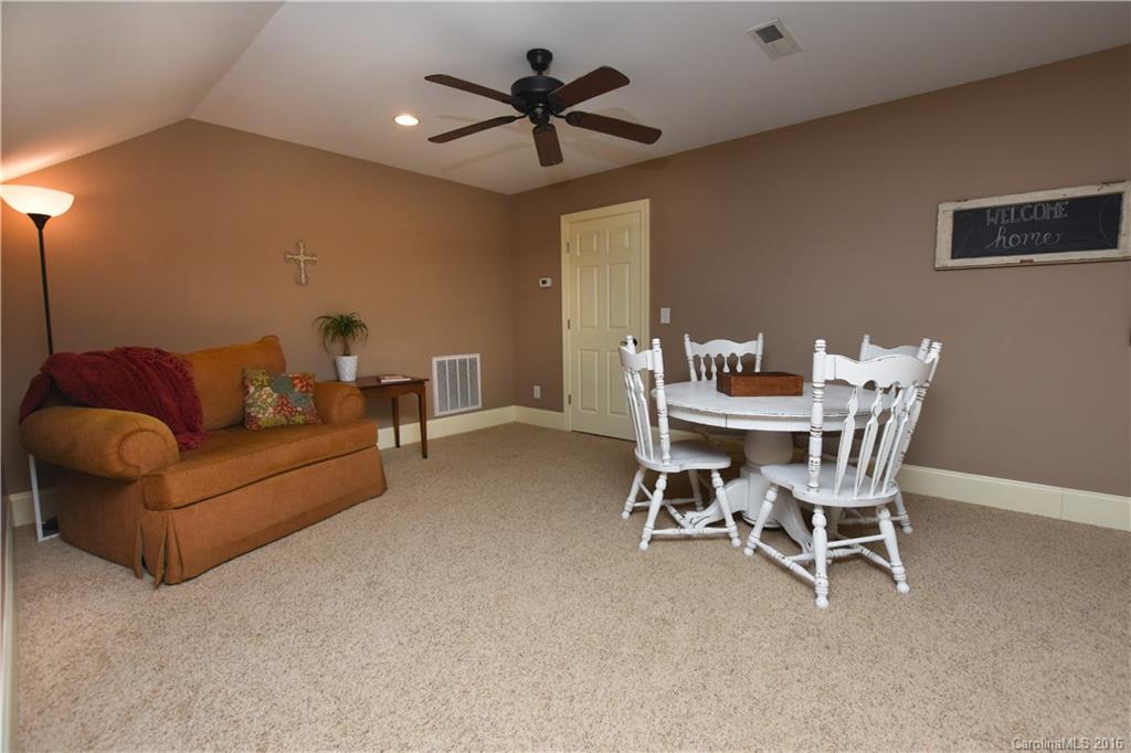 Eagle Glen - Residential