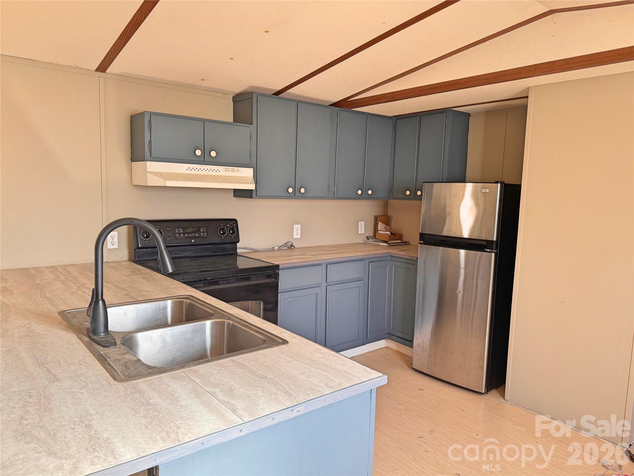 150 Golden Oaks Lane