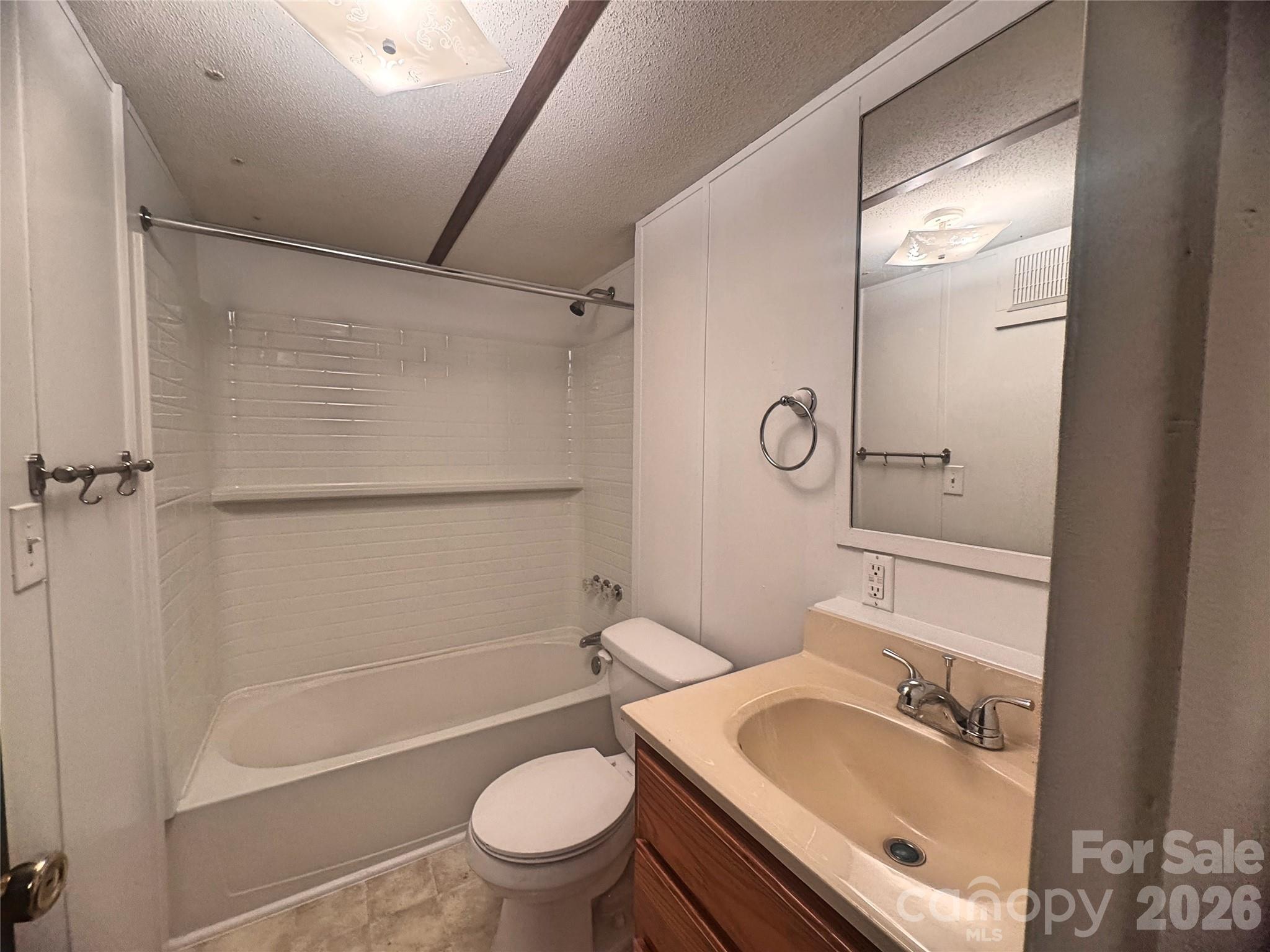 150 Golden Oaks Lane