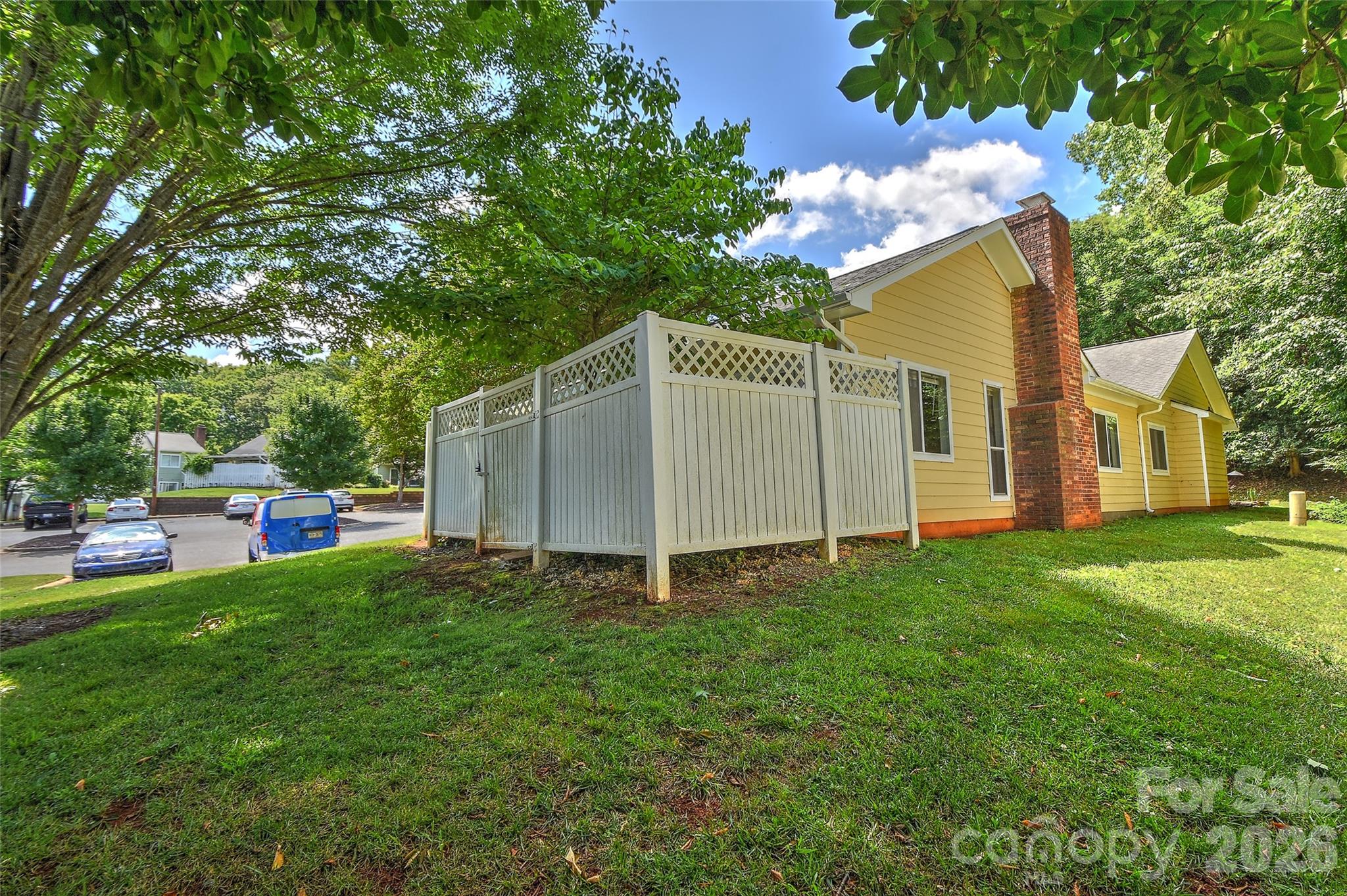 807 Sardis Cove Drive