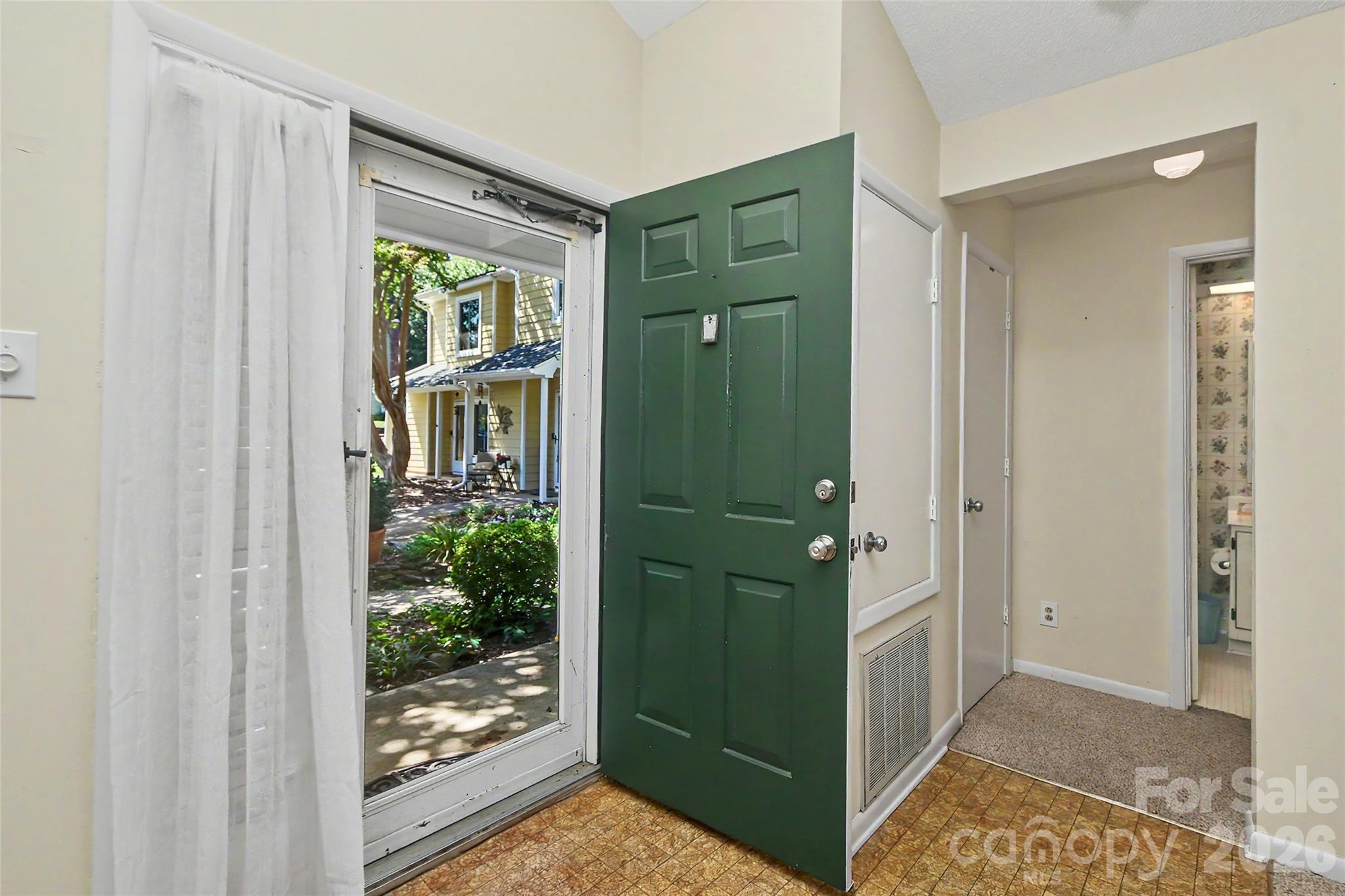 807 Sardis Cove Drive