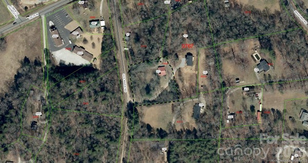 121 OLD RIVER RD, MARION, NC 28752 - Image 104f104e8588b03ee9fe29316e963896/2374209751