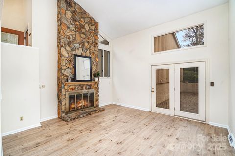 4025 Ivystone Court Charlotte NC 28277