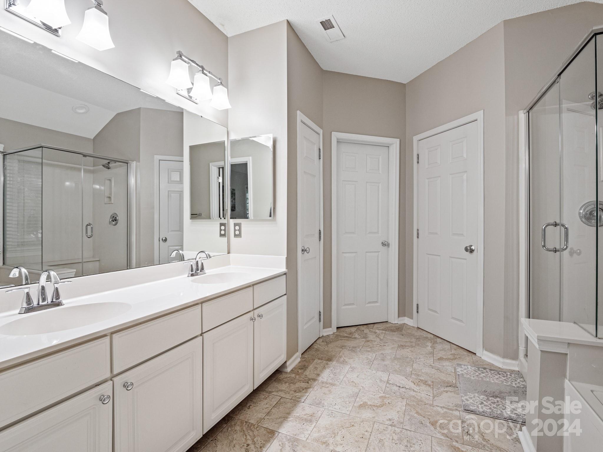 Lantern Green - Residential