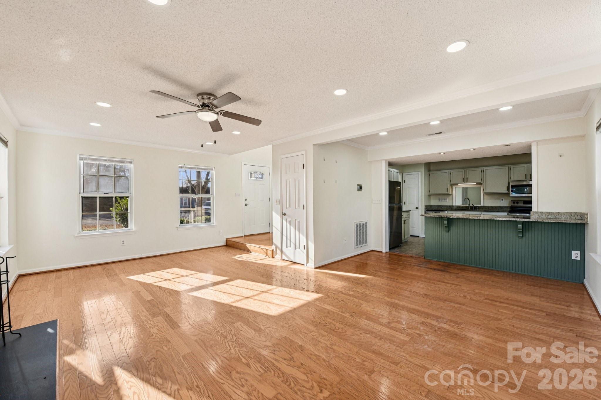 Olde Whitehall - Residential