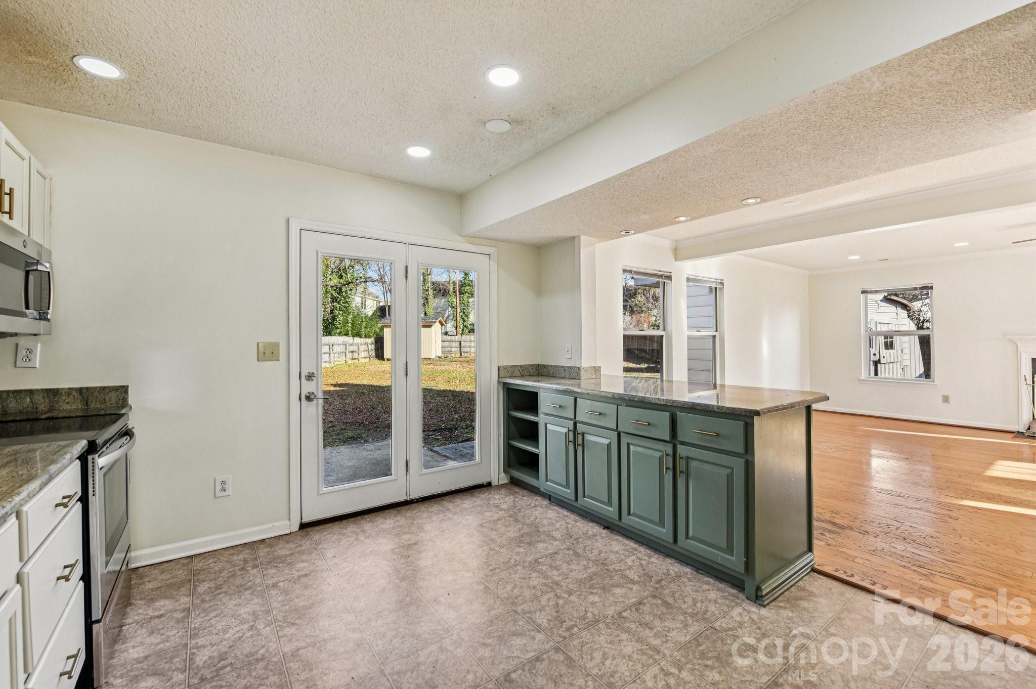 Olde Whitehall - Residential