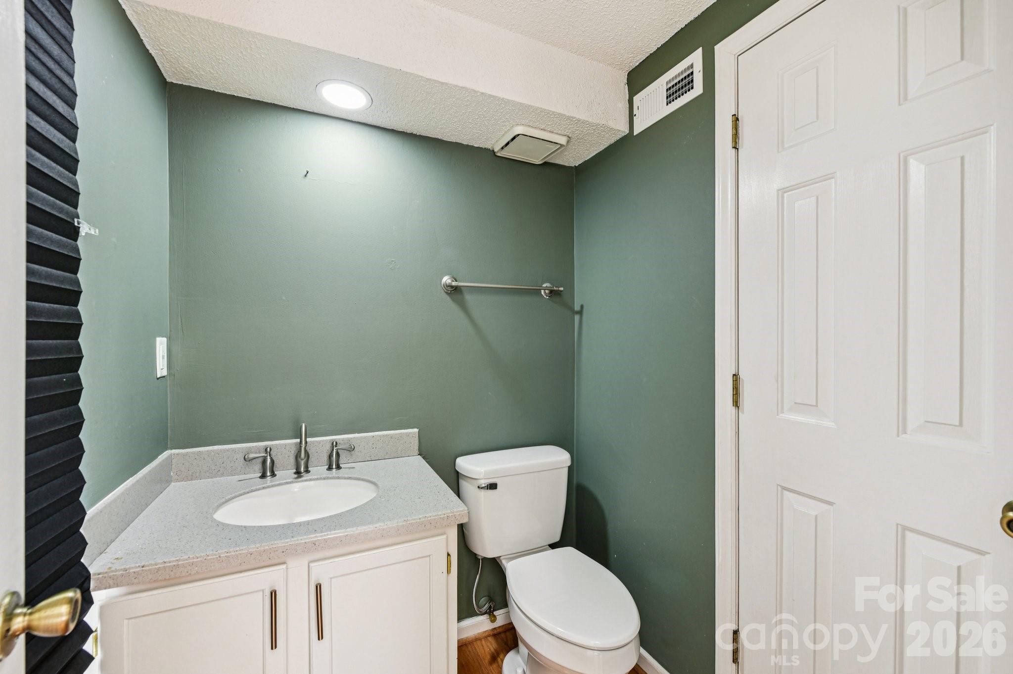 Olde Whitehall - Residential