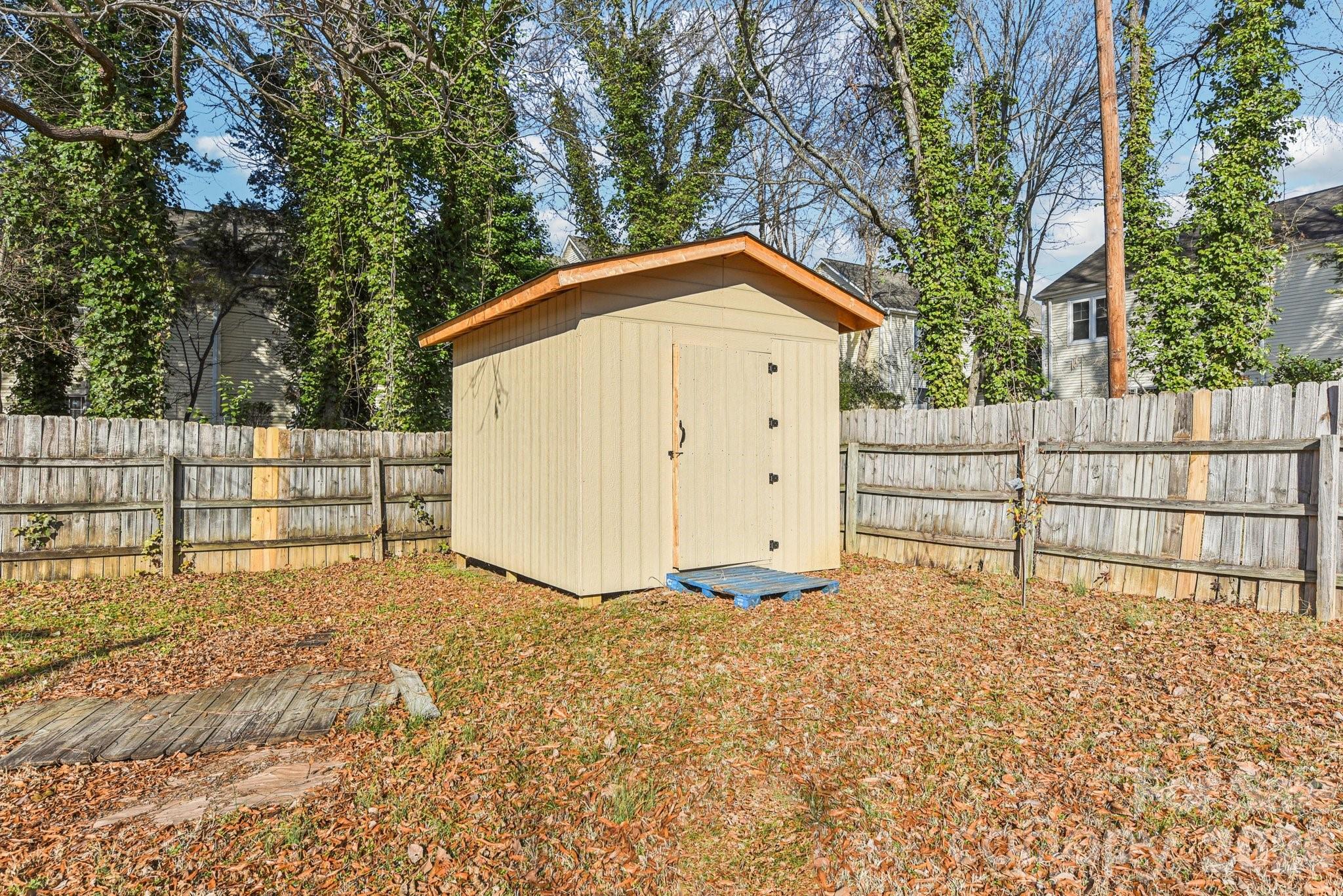 Olde Whitehall - Residential