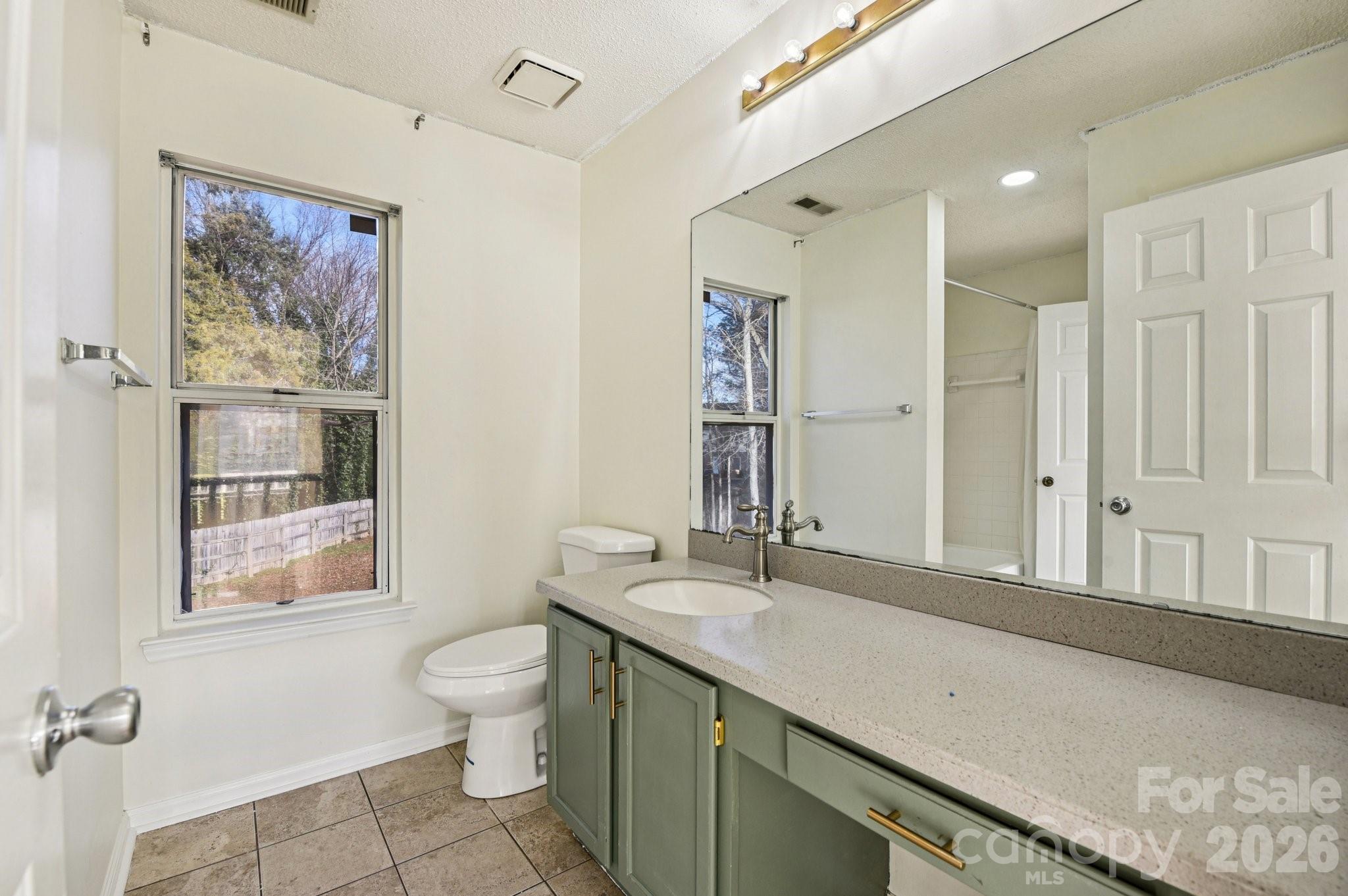 Olde Whitehall - Residential