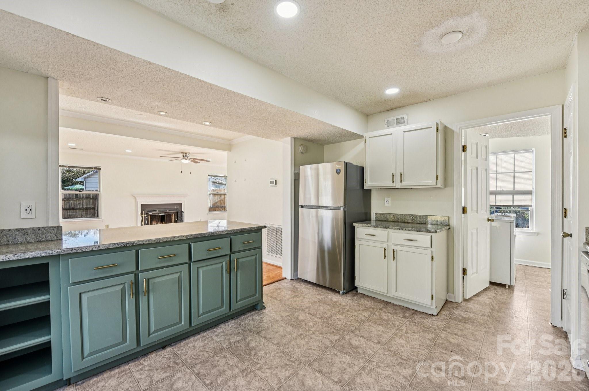 Olde Whitehall - Residential