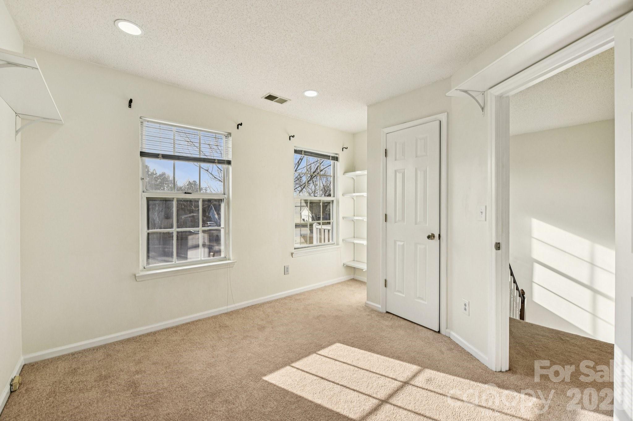 Olde Whitehall - Residential