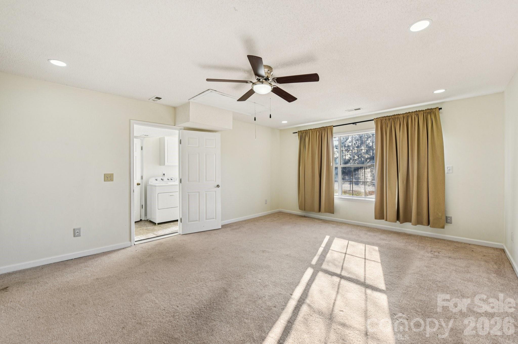 Olde Whitehall - Residential