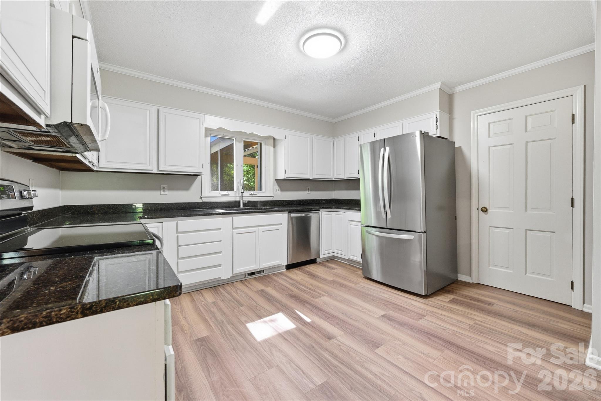 SWAN MEADOWS - Residential