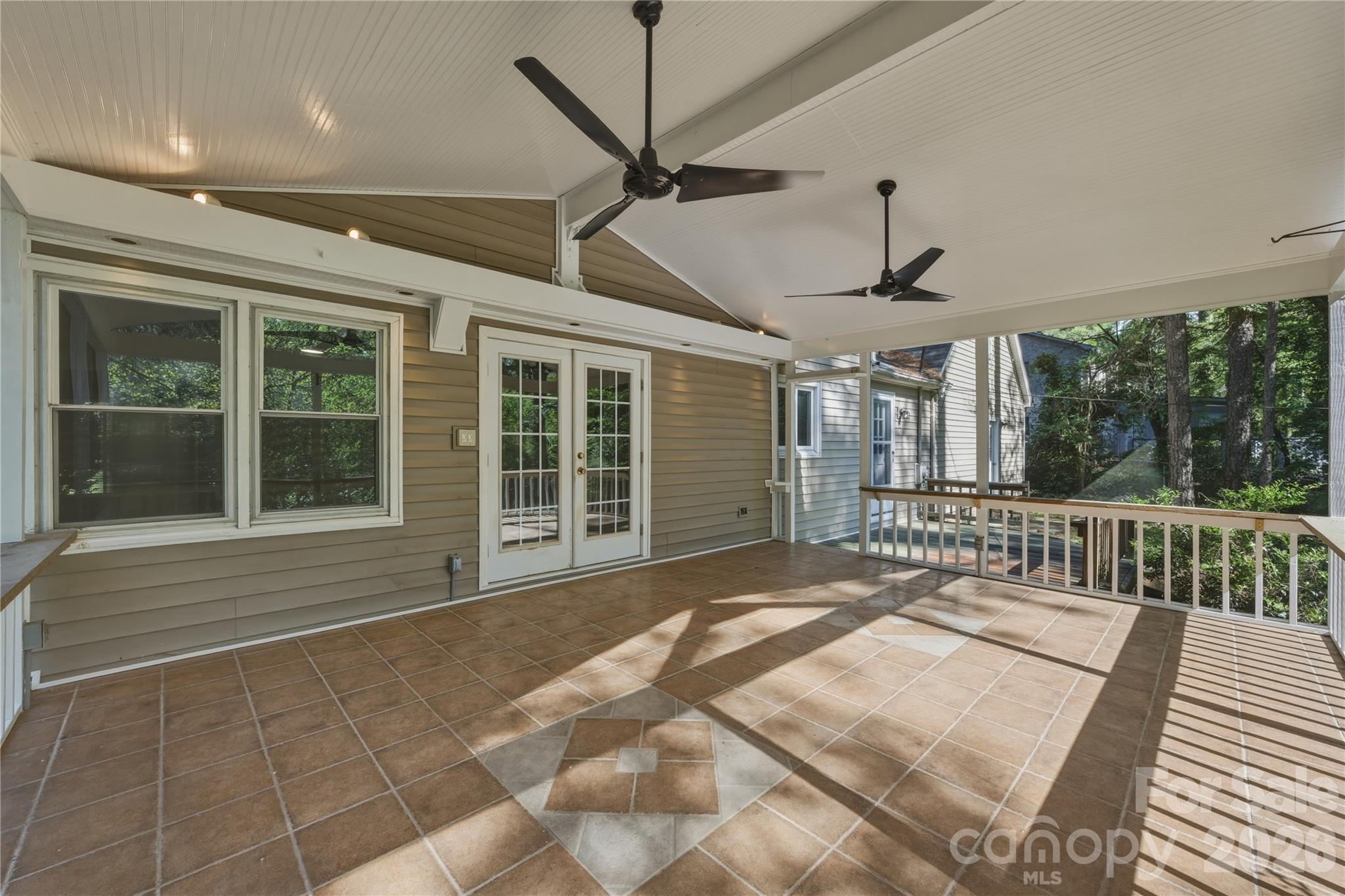 SWAN MEADOWS - Residential