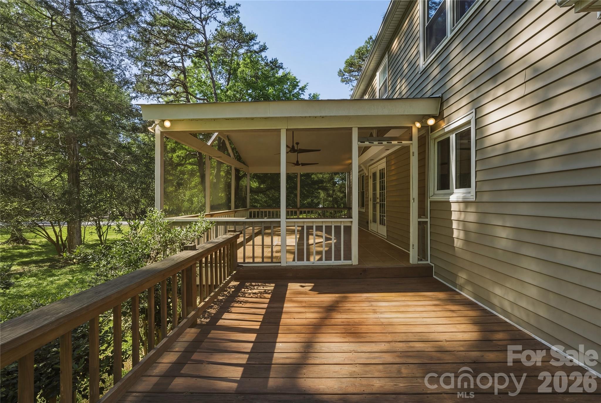 SWAN MEADOWS - Residential