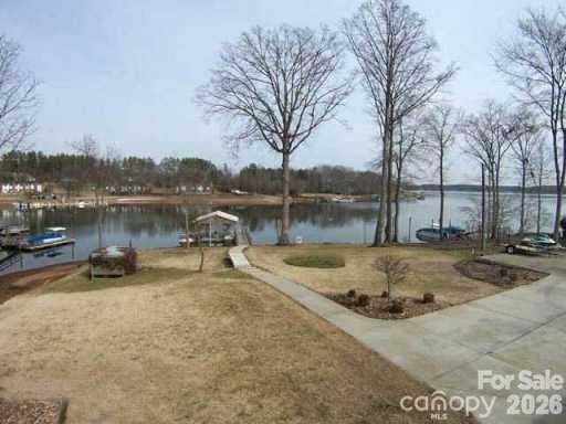 3944 Burton Lane