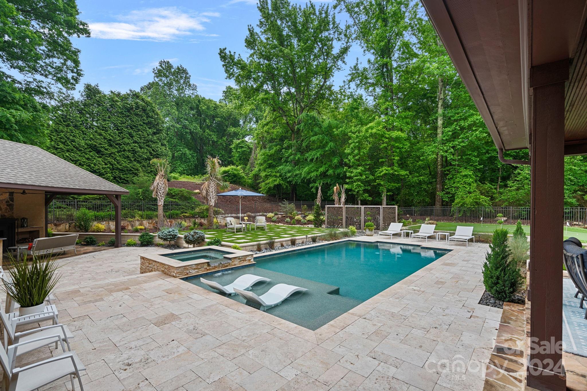 Royal Oaks - Residential