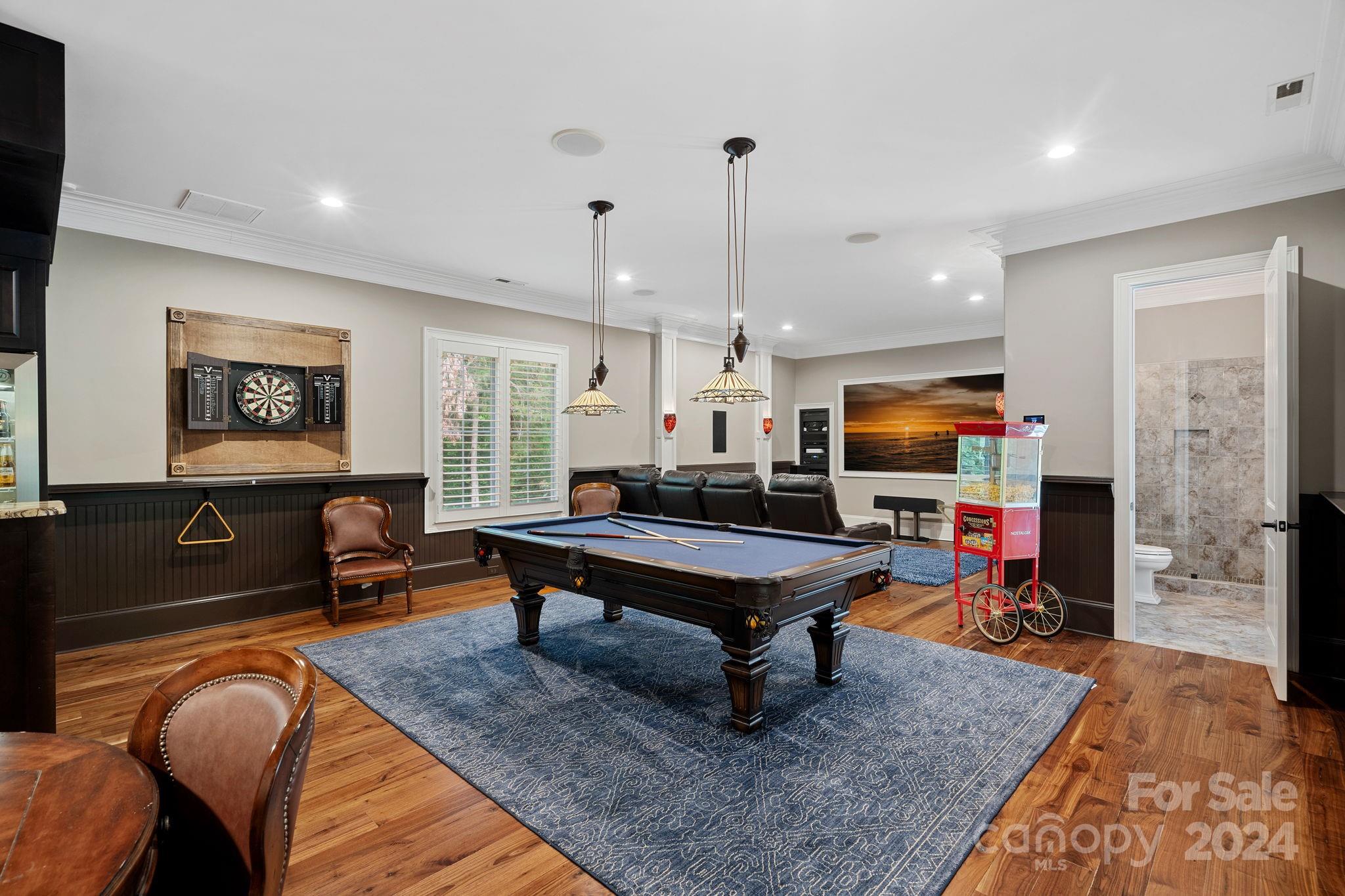 Royal Oaks - Residential