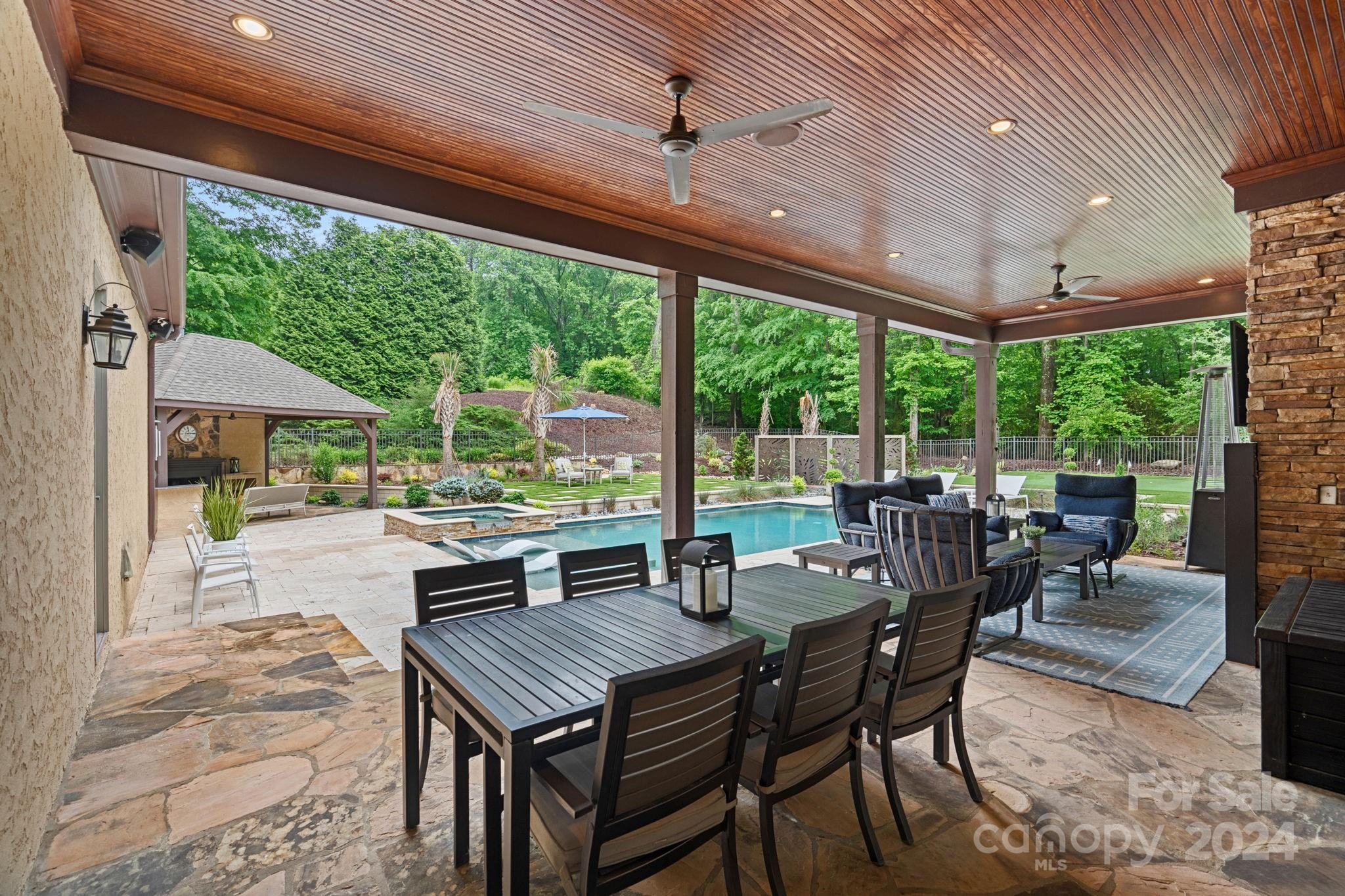 Royal Oaks - Residential