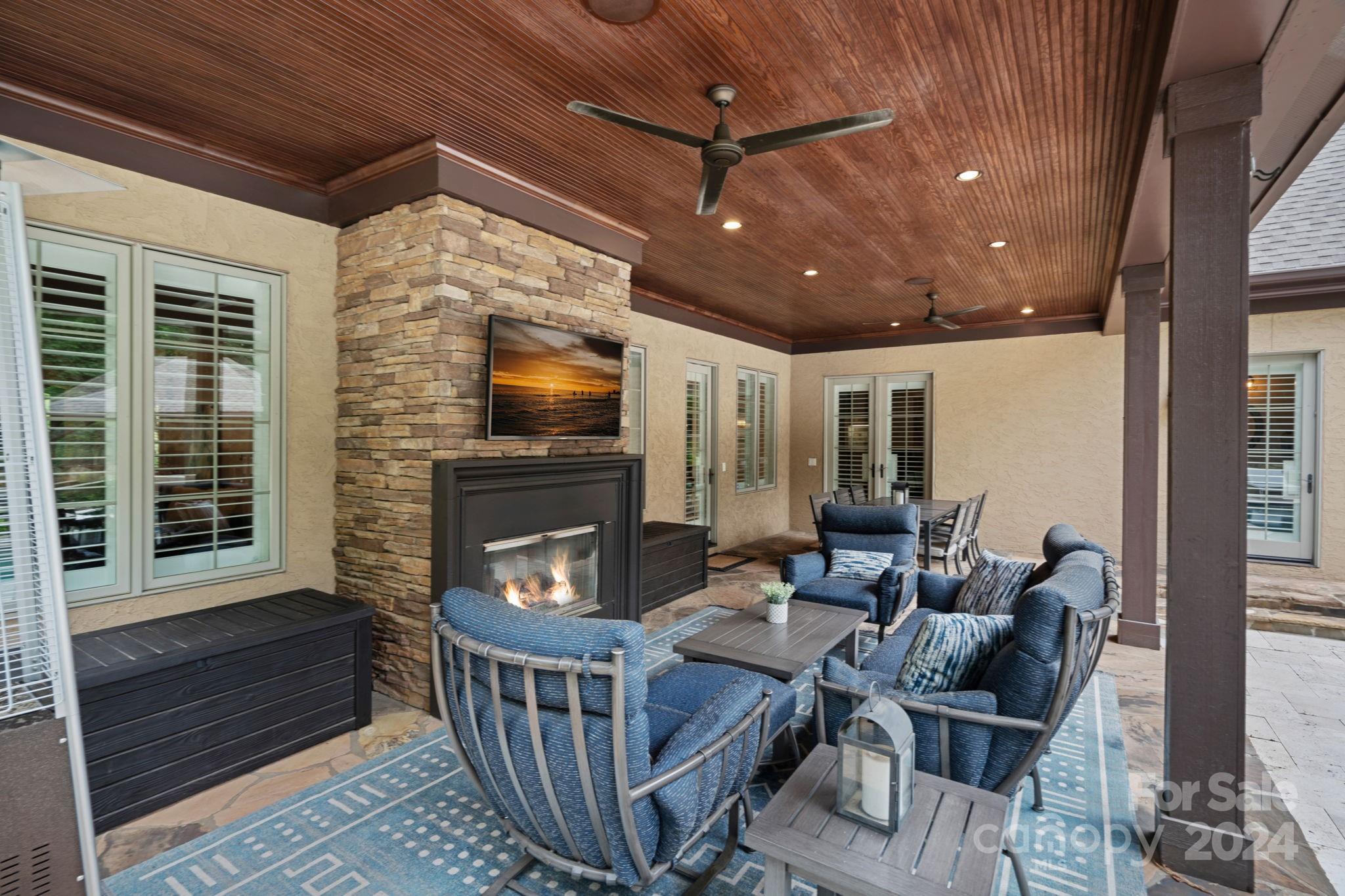 Royal Oaks - Residential