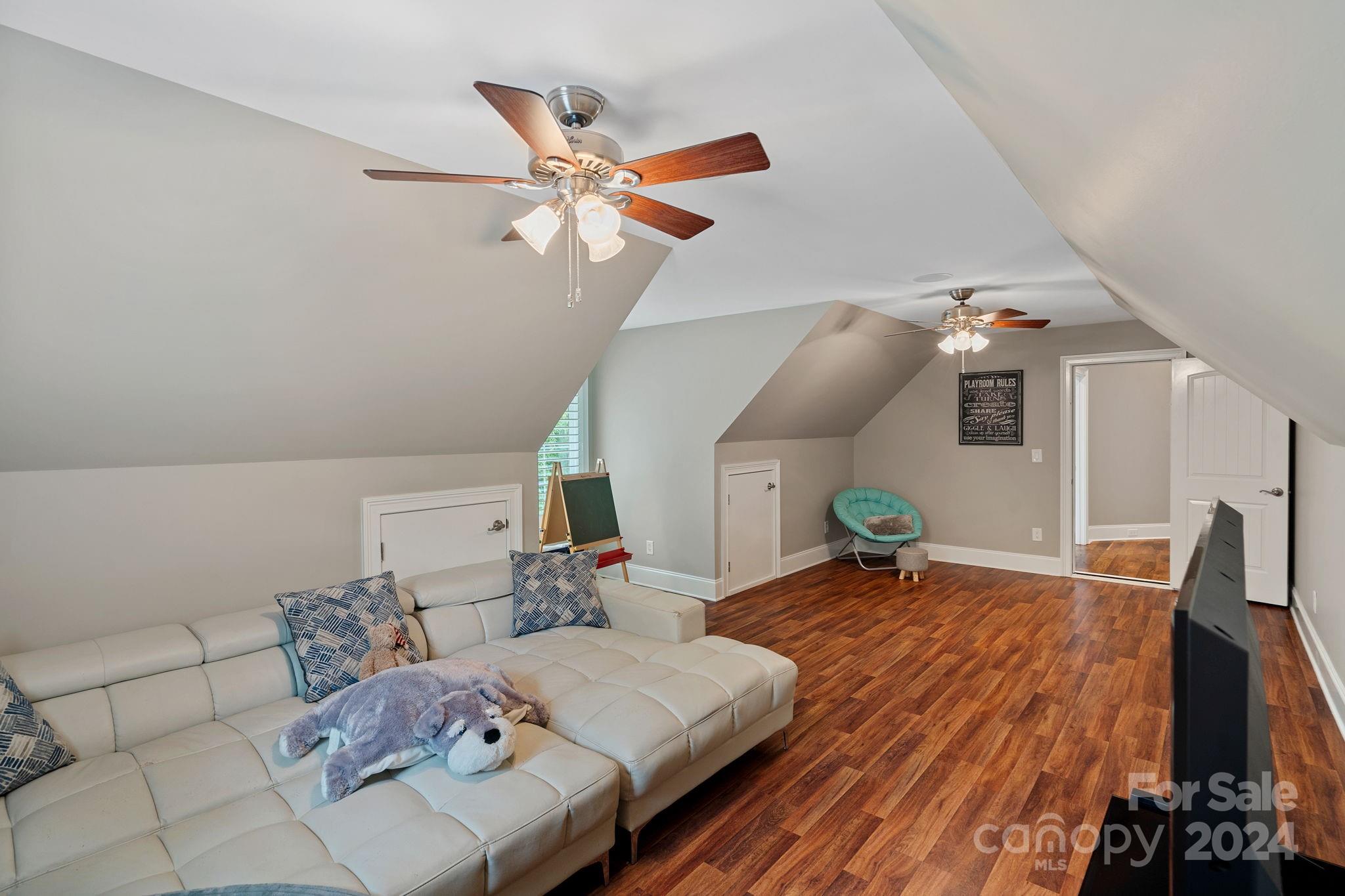 Royal Oaks - Residential